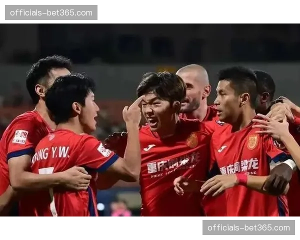 重庆铜梁龙年轻阵容冲击力十足 防守落位体系展现成熟度