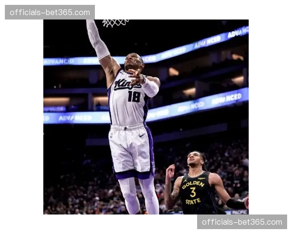 拉塞尔威斯布鲁克场均15+6+7 国王老将底薪合同贡献稳定